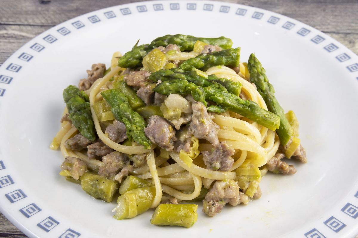 Asparagus and sausage pasta