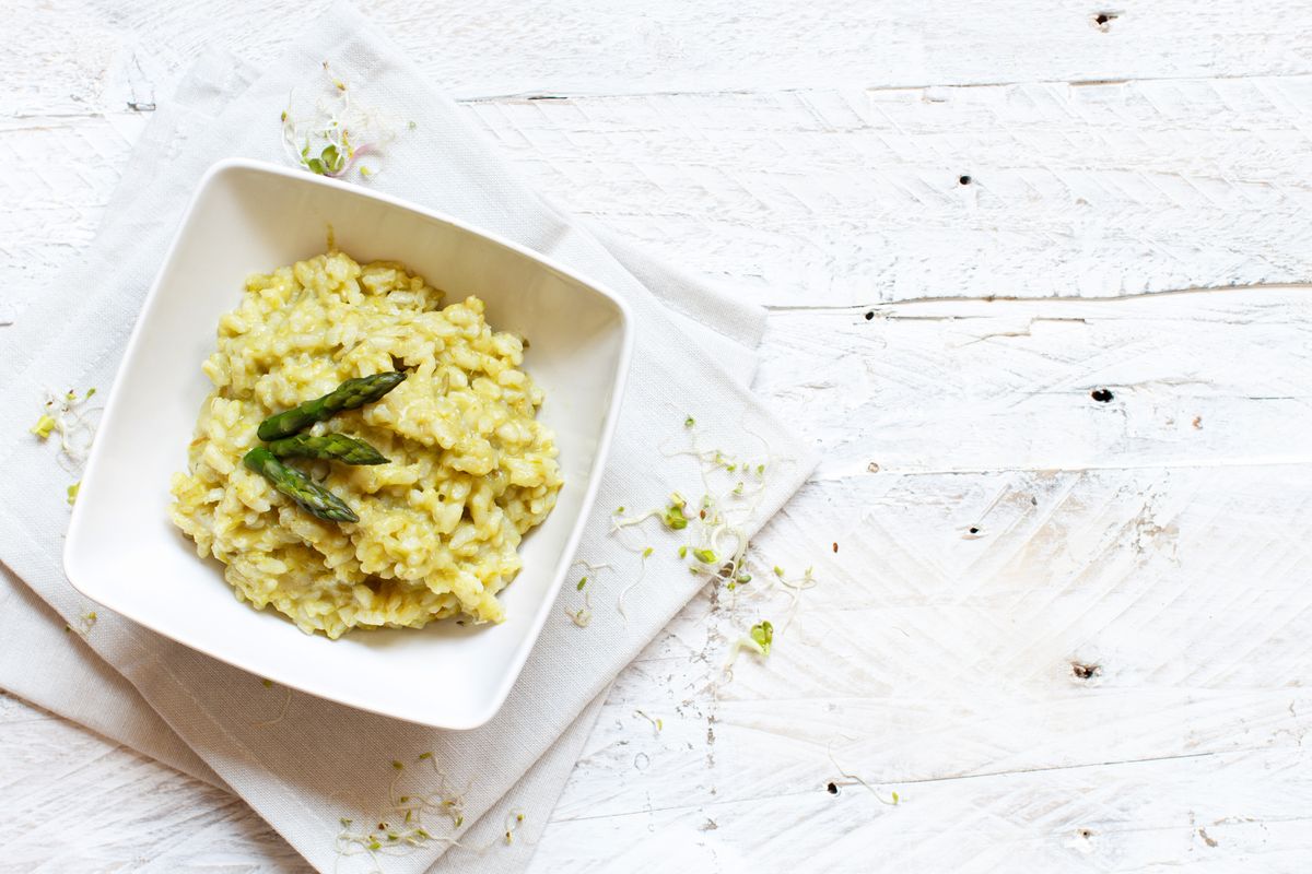 Risotto with asparagus and gorgonzola