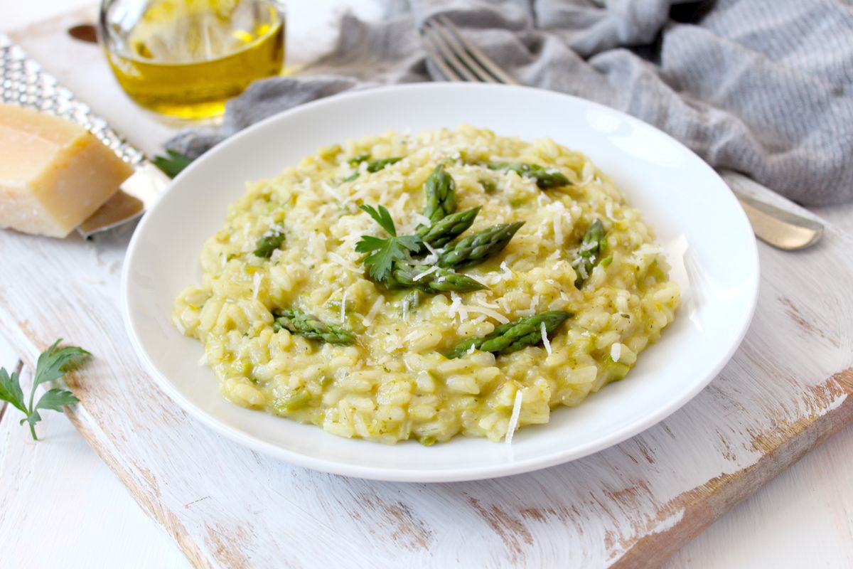 Risotto with asparagus and stracchino