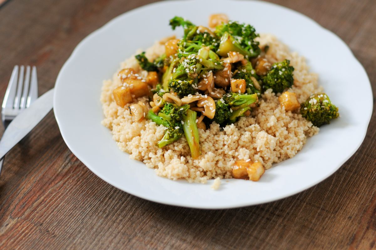 Broccoli couscous with sesame sauce