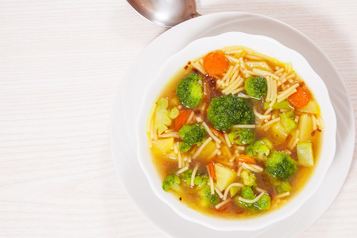 Roman-style pasta and broccoli soup