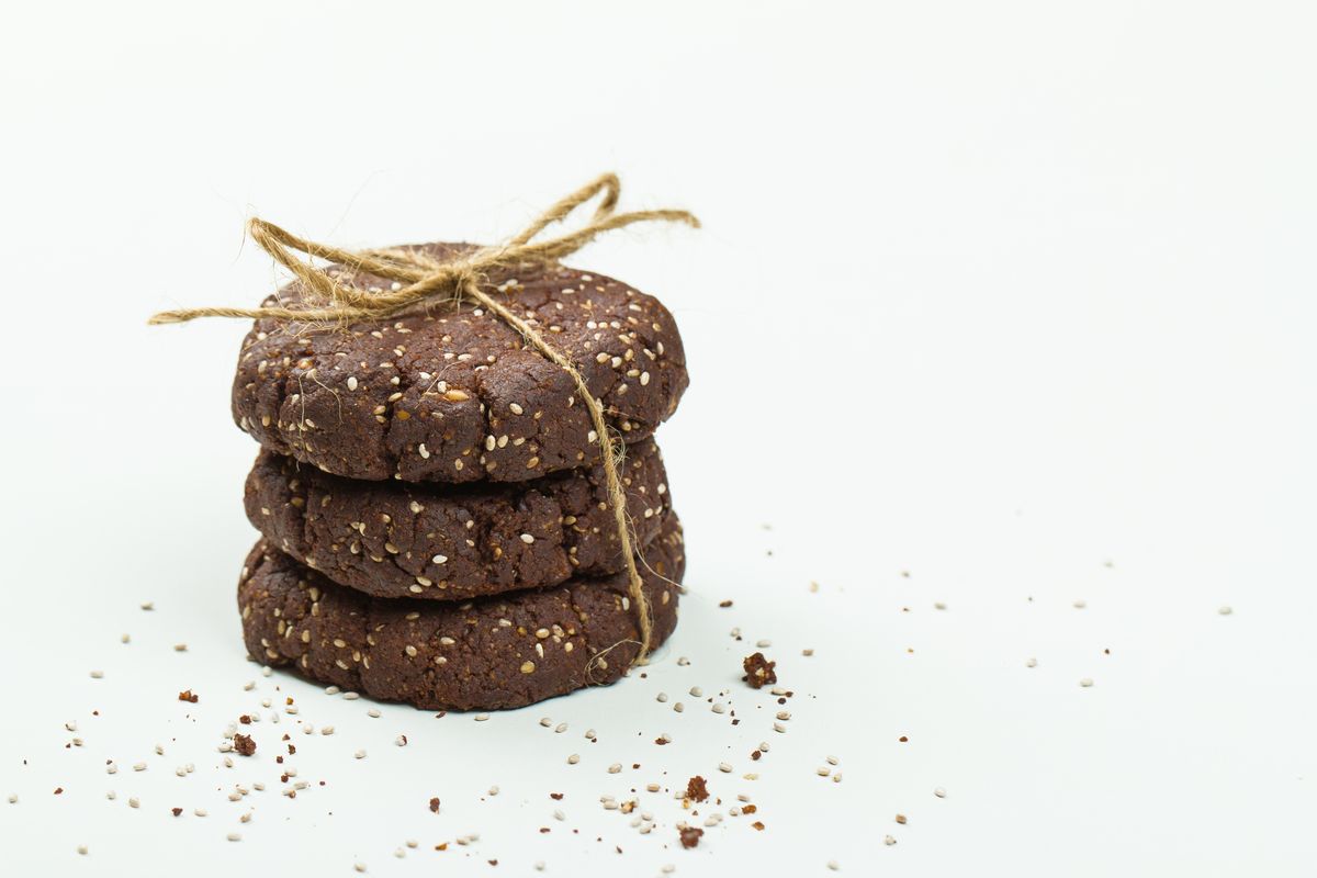 Chocolate biscuits with chia seeds
