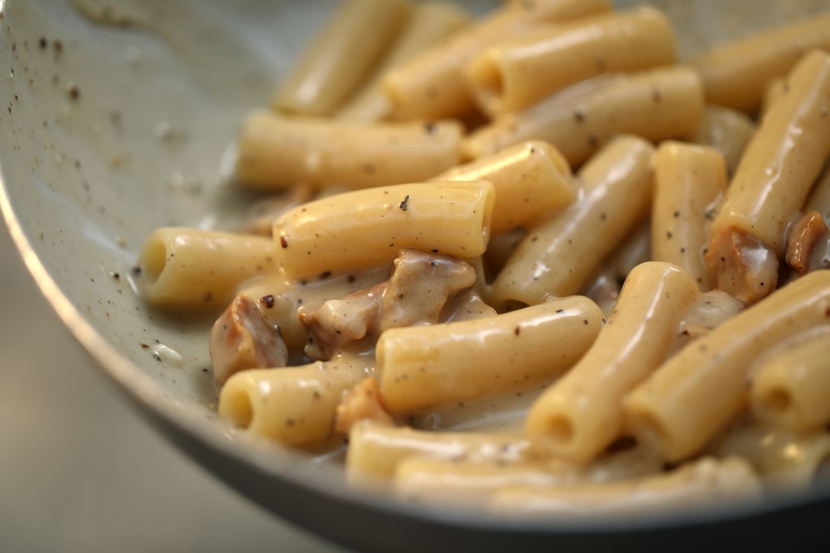 creamy gricia pasta