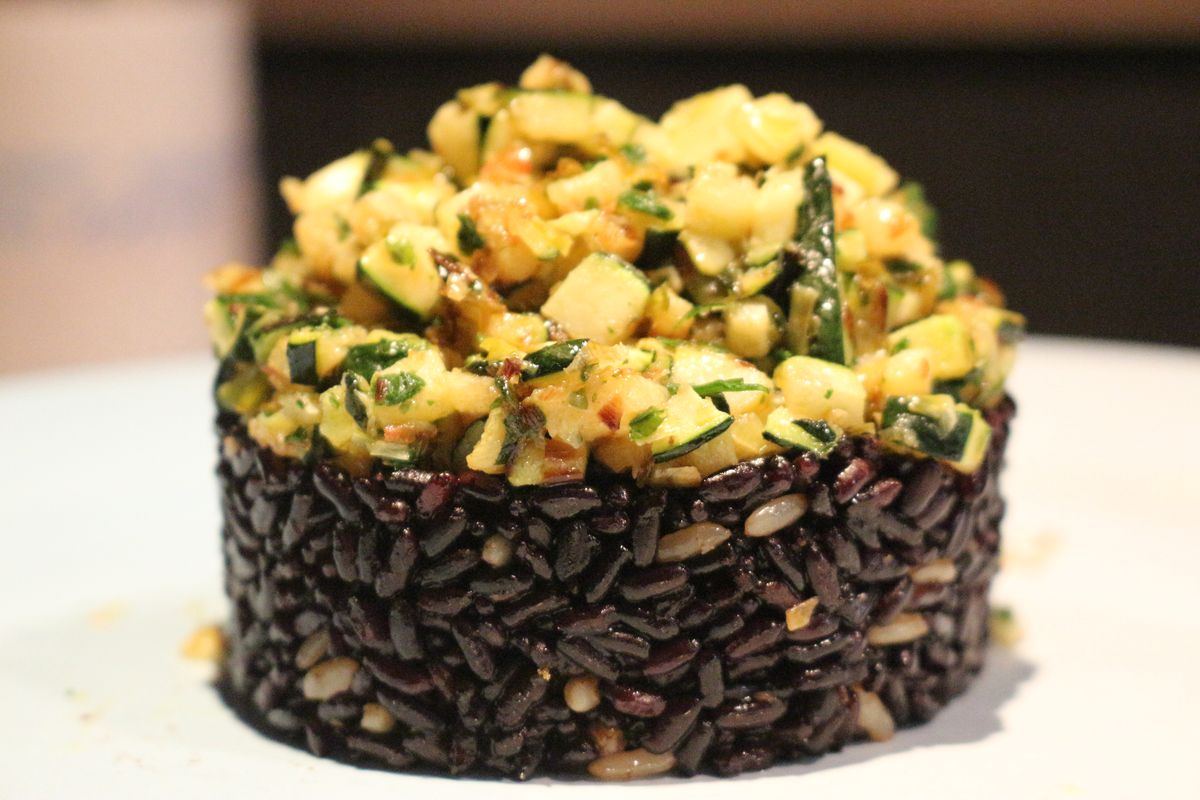 black rice with courgettes and peas