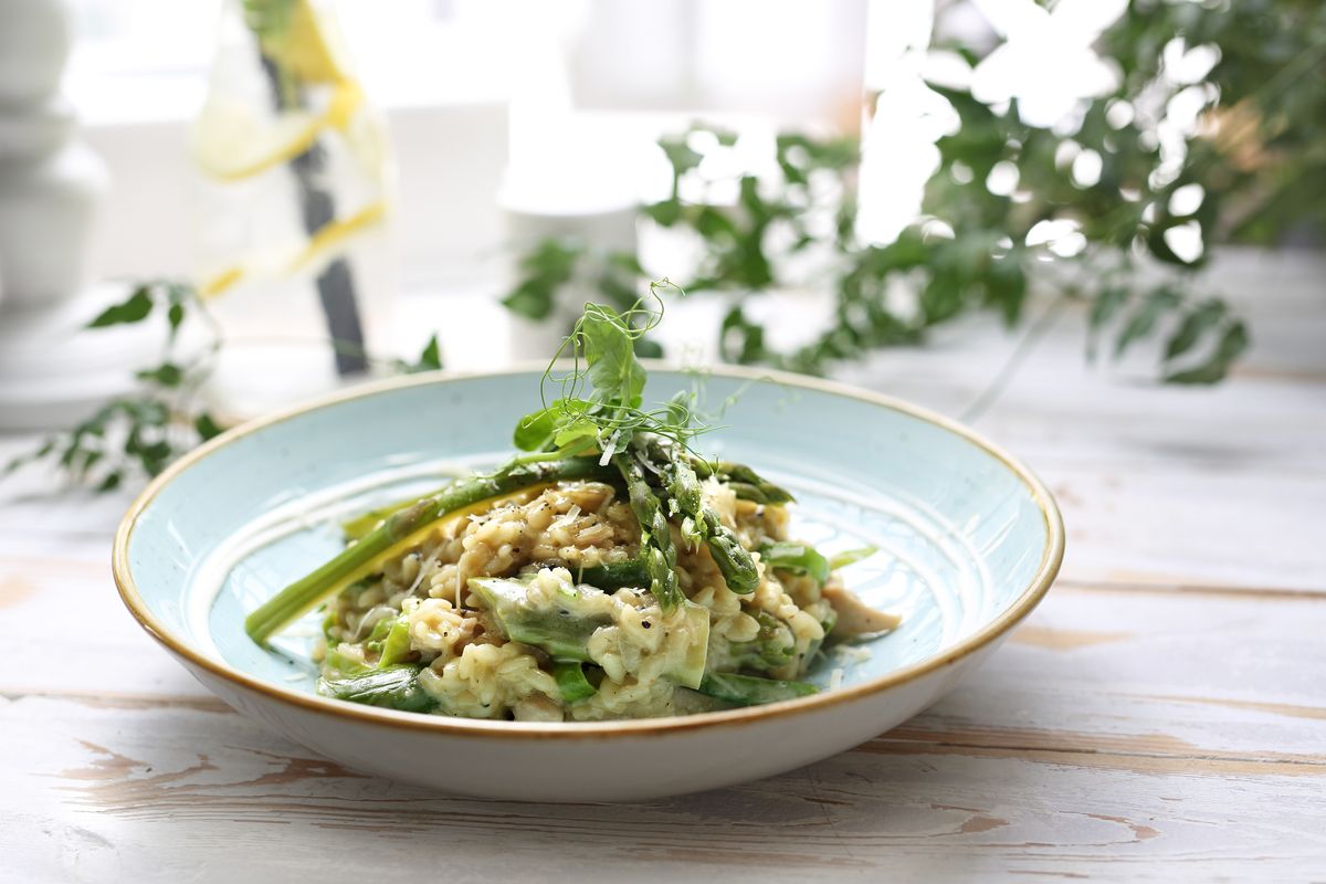 Risotto with asparagus and courgettes